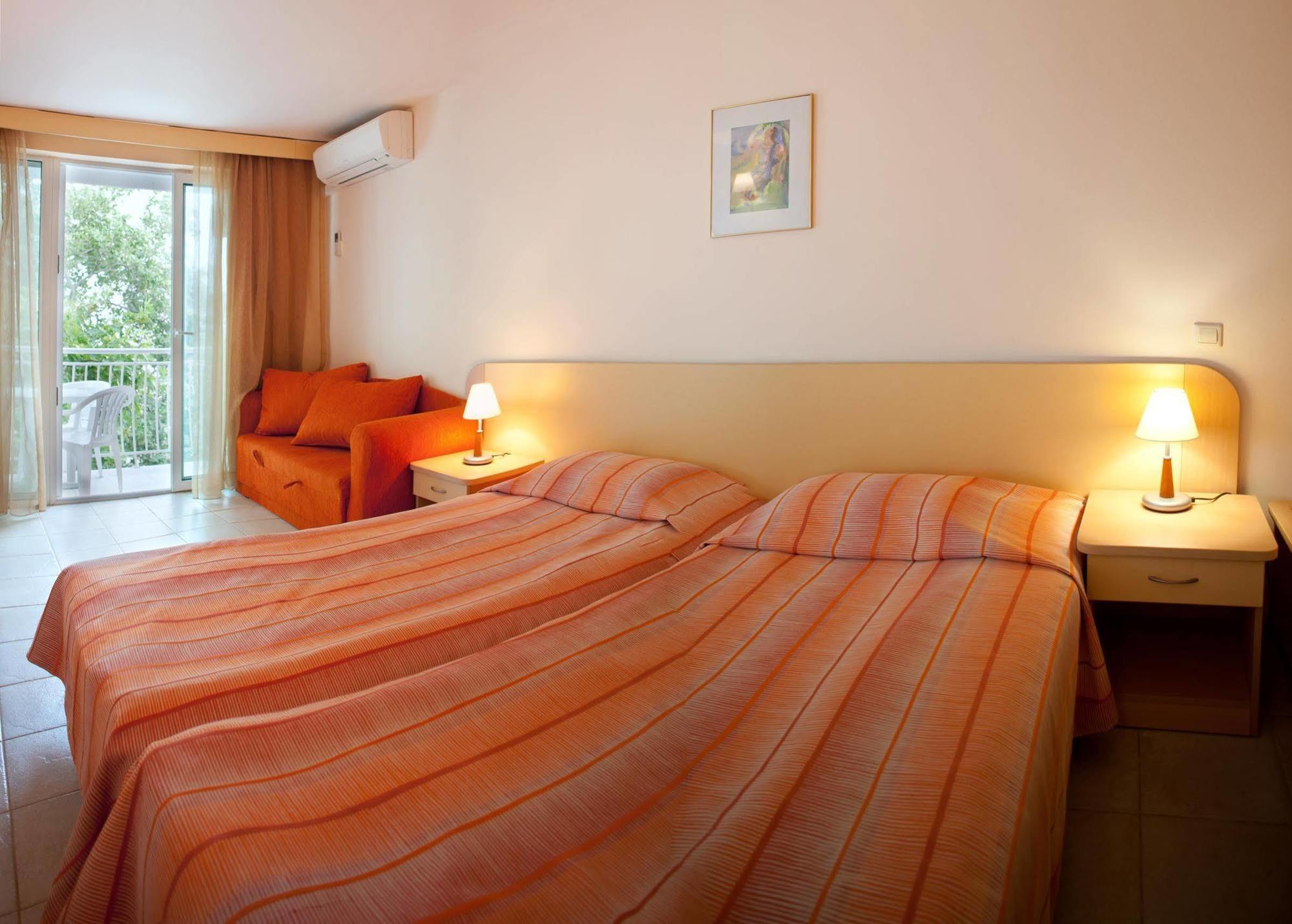 אלבנה Kaliopa Hotel מראה חיצוני תמונה