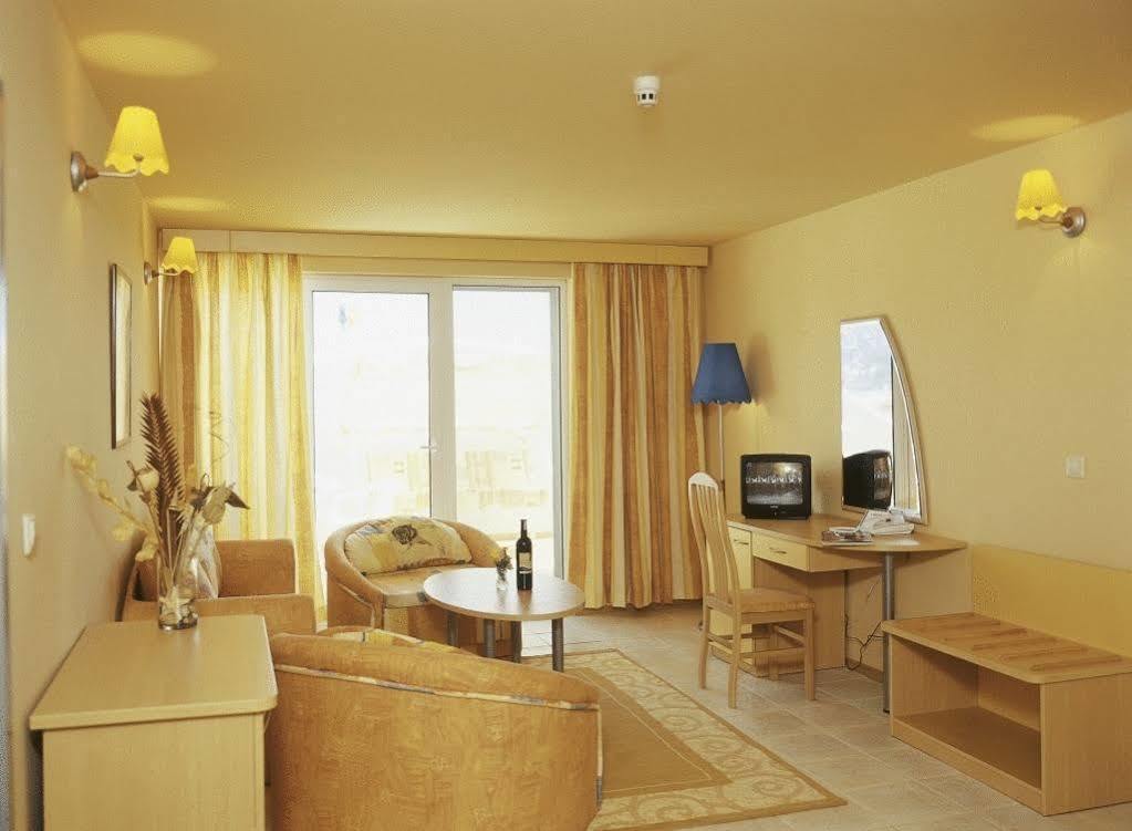 אלבנה Kaliopa Hotel מראה חיצוני תמונה